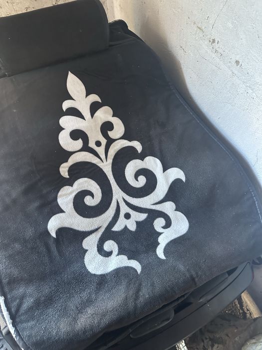 Универсальные чехлы для машины