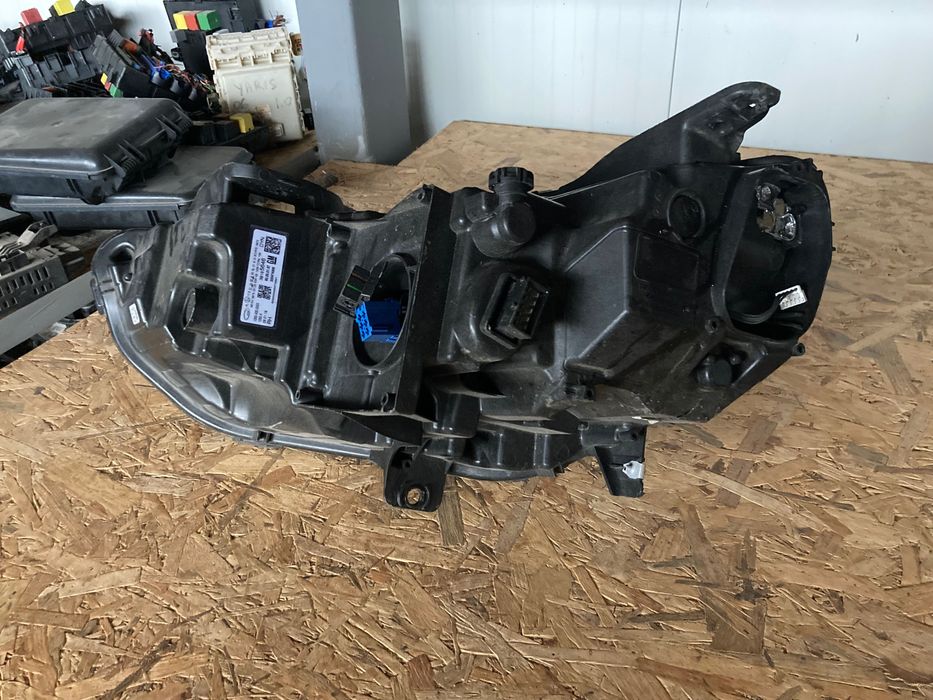 Десен фар LED Matrix. Opel Insignia B. Z18. 17-20г. ZKW. Инсигния.