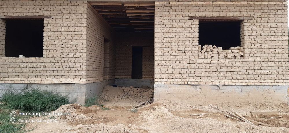 Ховли сотилади.Иттифокда.