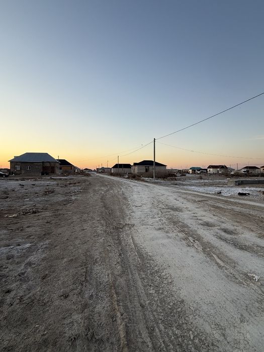 10 соттық жер сатылады.