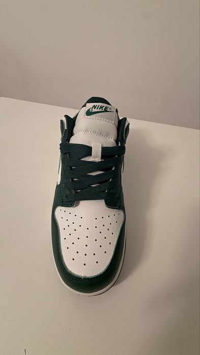 Nike Dunk Low – Verde & Alb