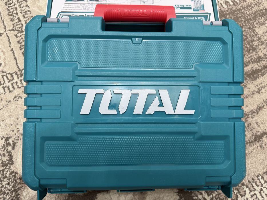 Продам шуруповерт Total