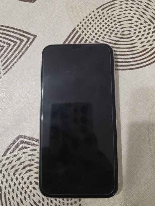 iPhone 11 - 64gb.