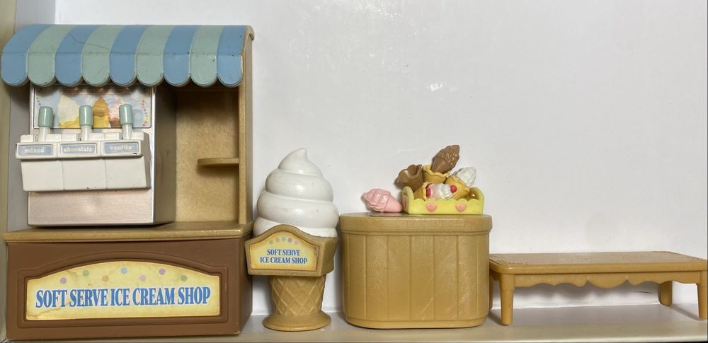 Набор игрушек из серии Sylvanian families