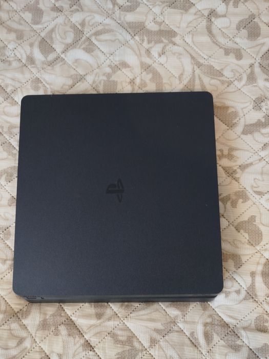 Play station 4slim 500GB