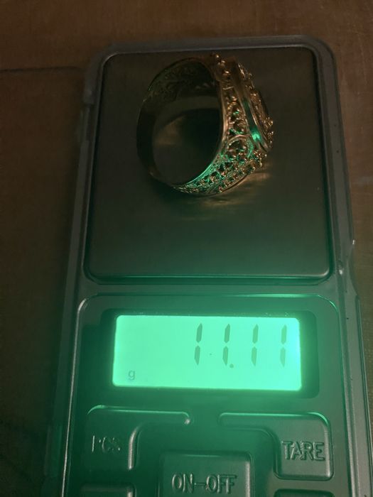 Продам  перстень золотой бу