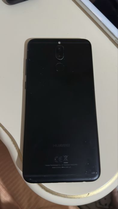 Смартфон на запчасти Huawei Mate10 lite