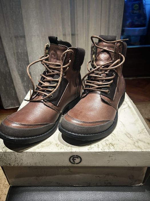 Ghete de piele Firetrap, noi