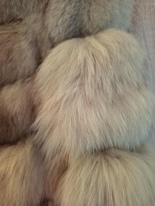 Луксозно палто от естествен косъм