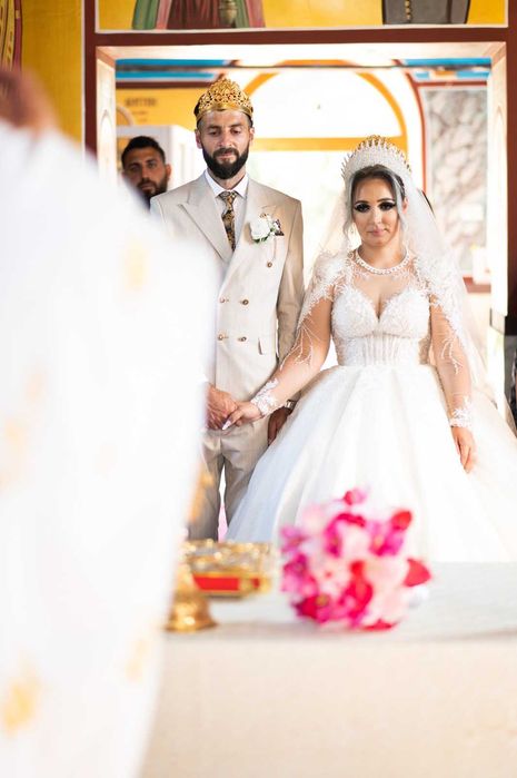 Vand rochie de mireasa