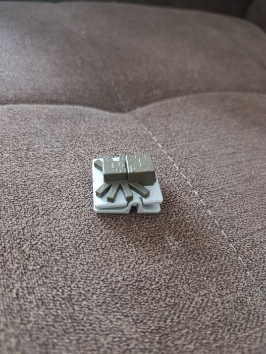 Продам игрушки из kinder joy 1 штука 25.000