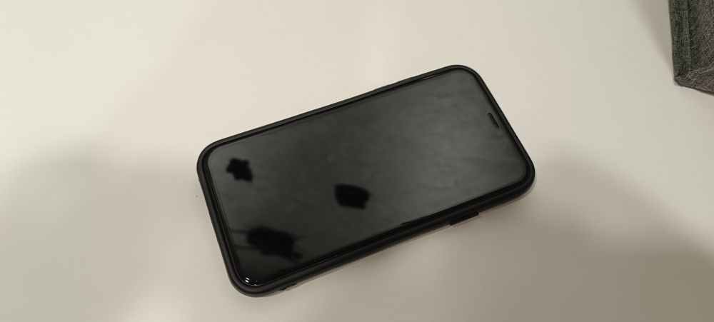 Продам Apple iPhone 11