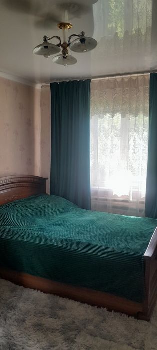 Продам  1/2 дома.