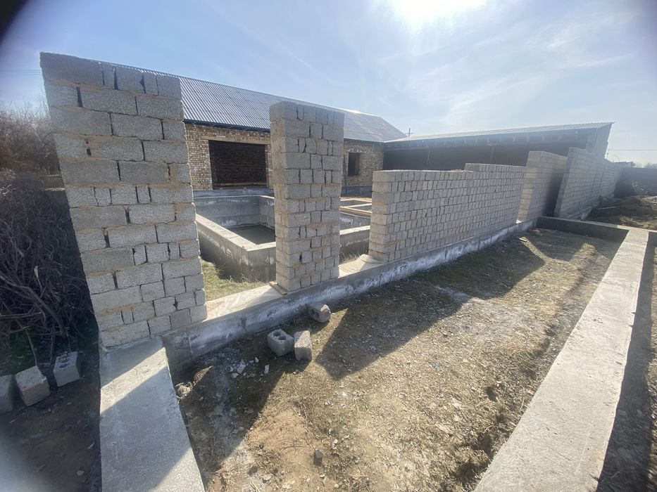 Dacha Karabka xolata sotiladi pishgan g’ishdan