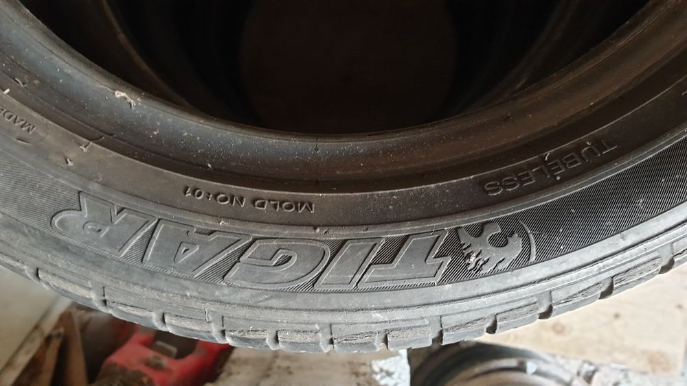 Гуми 195 50 15 .