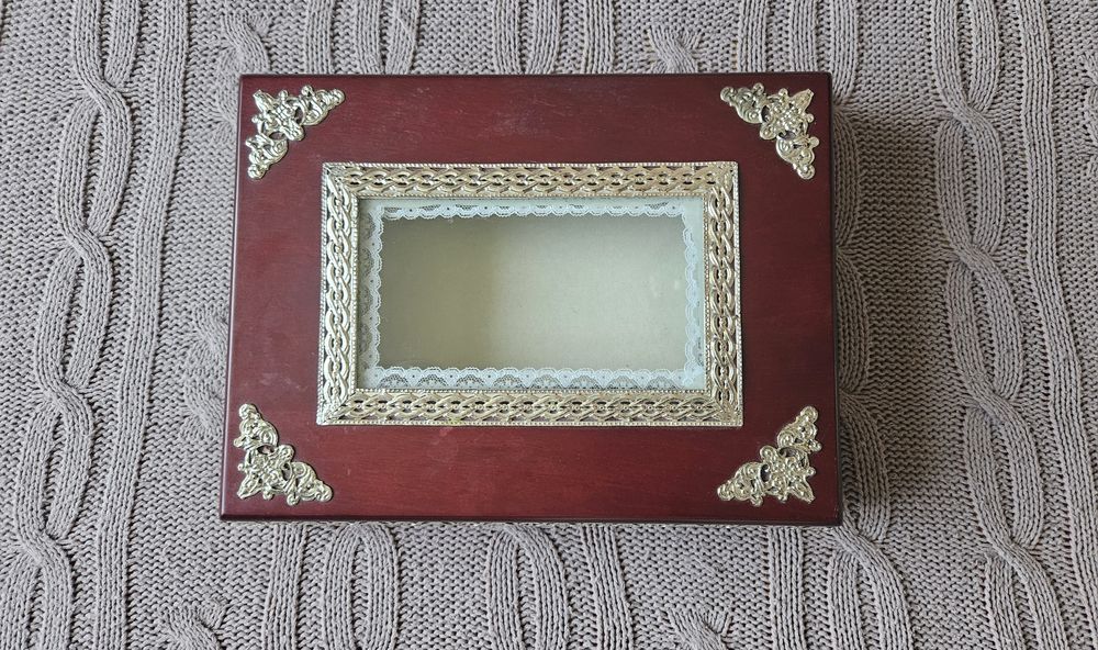 Голяма дървена кутия "махагон и сребро" 31х23х8