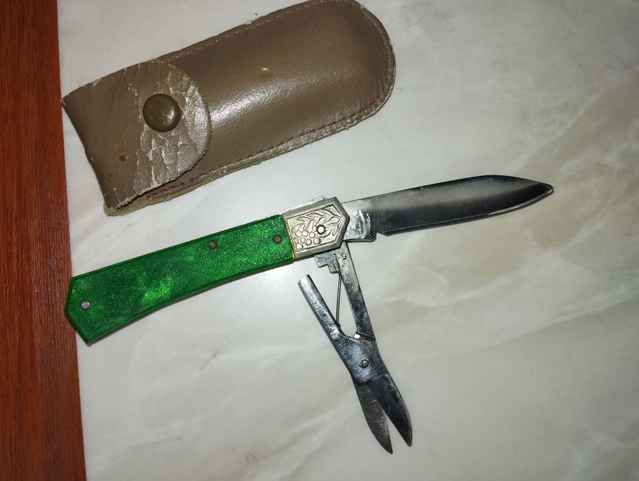 Пепельница  хрусталь и соусницы