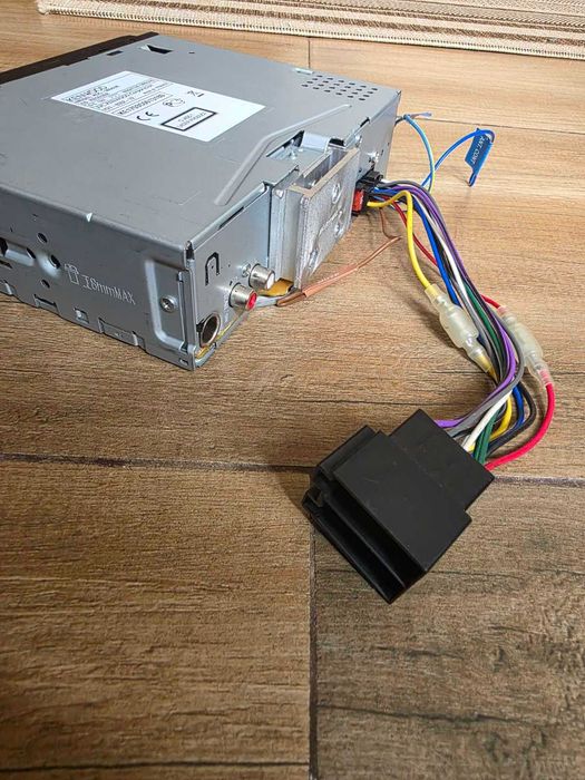 Автомобилен CD/USB плеър Kenwood KDC-W3054UR