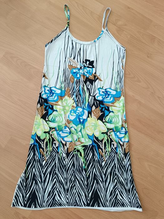 Нови дамски ежедневни рокли размер M и L