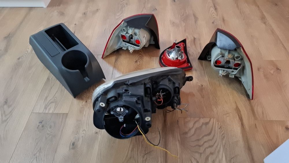 Far Golf 5 si stopuri Golf 5 FOARTE IEFTINE, volan Golf 4