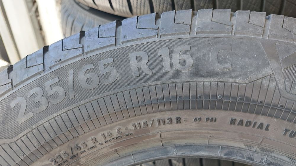 Гуми за Бус 235/65/16 C Continental VanContact Eco 4 броя
