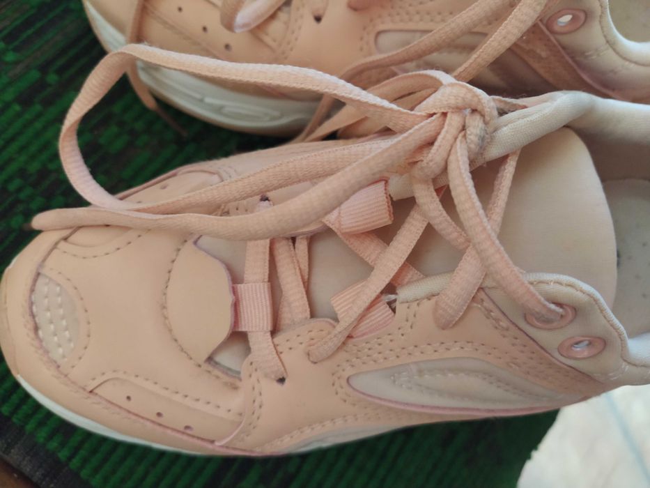 Маратонки за момиче