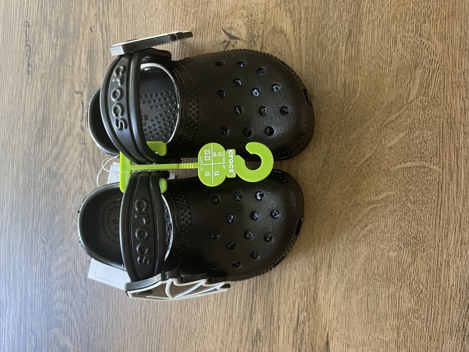 Оригинални батмански Crocs