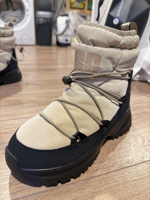 Дамски апрески UGG