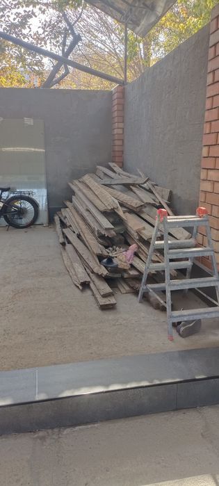 Сотилади тахта .