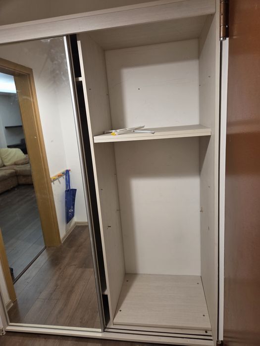 Гардероб с плъзгащи врати  200 см