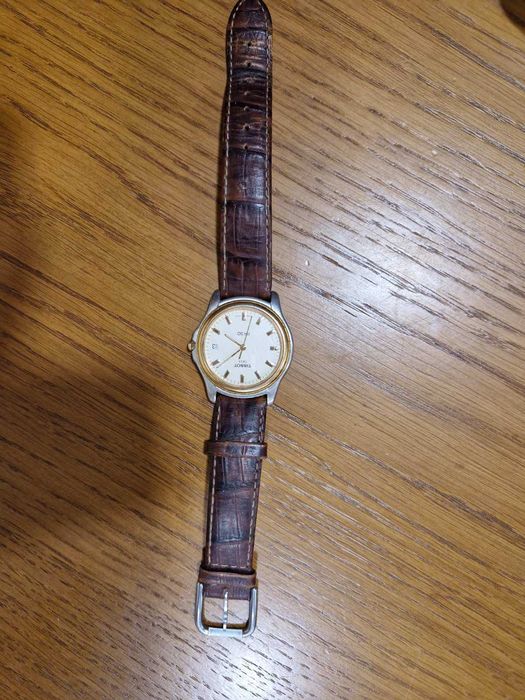 Часовник в отлично състояние TISSOT