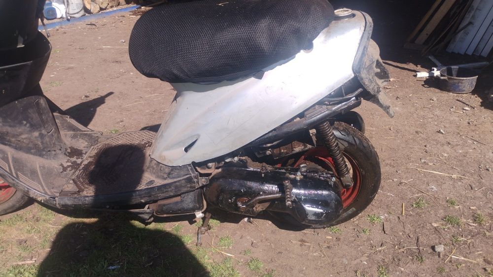 Продавам Yamaha jog 3