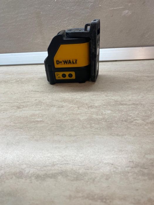 Laser DeWALT DW088CG - 2 Linii Verde, Autonivelare