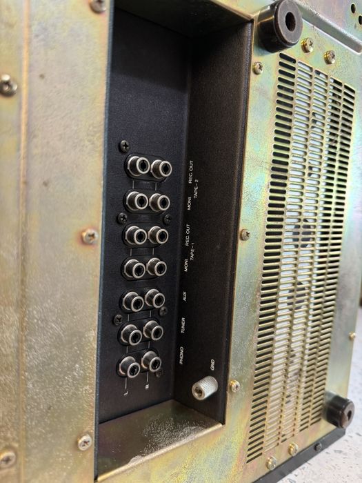 Luxman L2 Качествен стерео усилвател