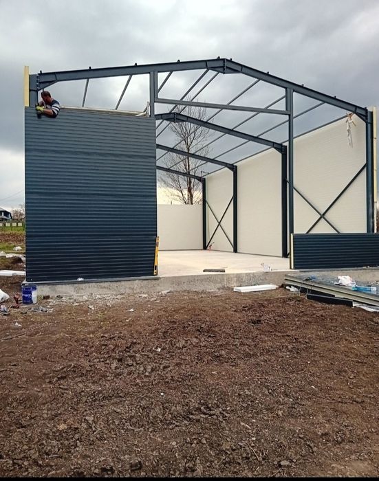 Vând hală metalica 20x10x4