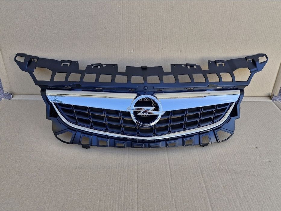 Grila centrala Opel Astra J 2009-2012 NOUA AM