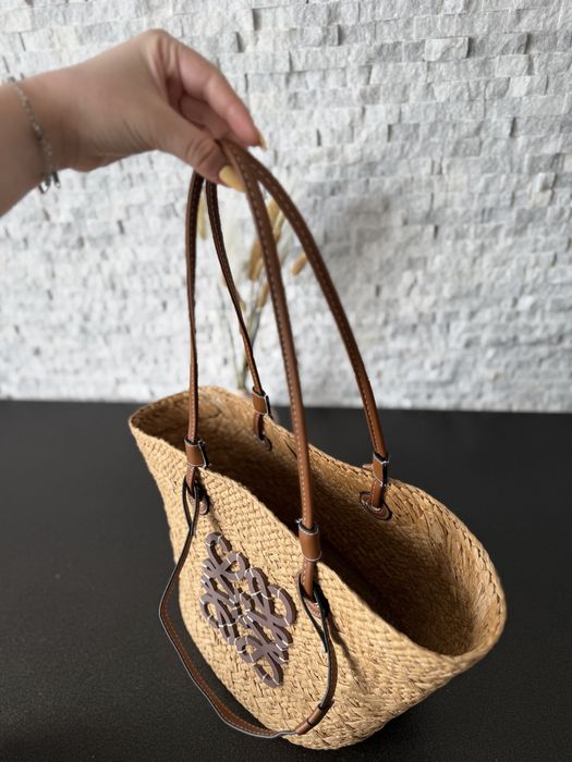 Хасърена чанта Loewe