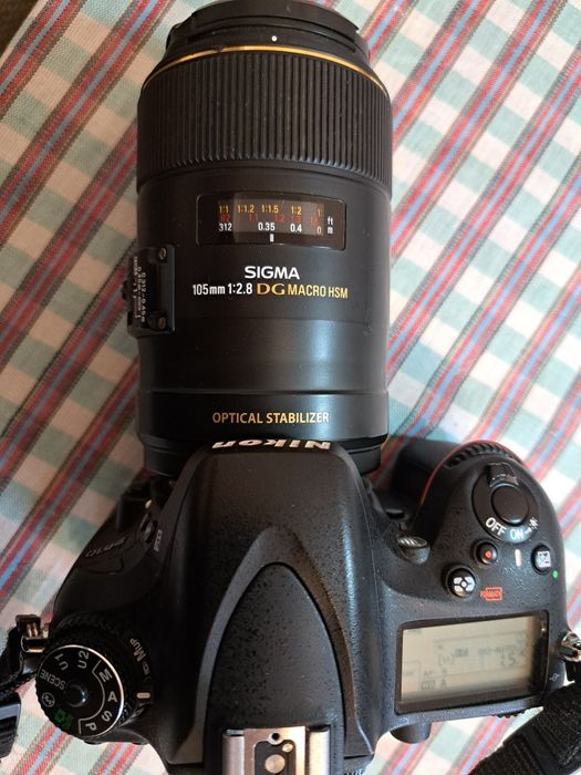 Sigma 105 f2.8 macro Nikon in stare bună