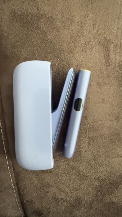 IQOS Iluma i mov + încărcător