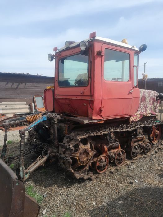 Продам трактор дт 75