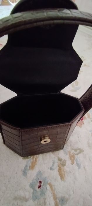 Сумочка и в мир и в пир