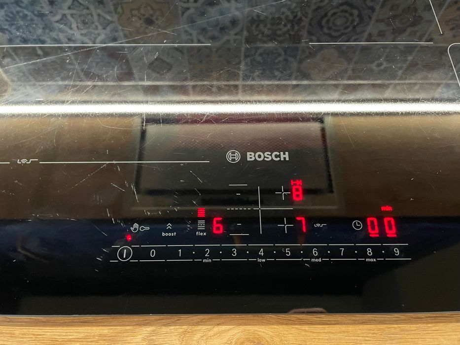 Продавам пукнати котлони Bosch
