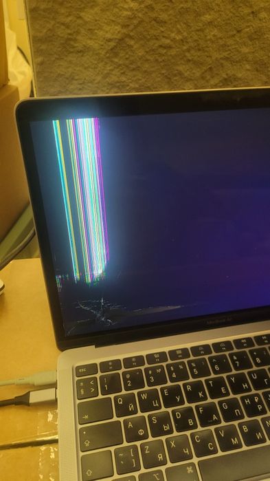 Macbook air i3 2020года 8/256