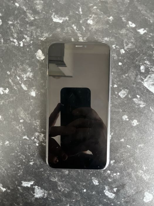 Iphone 11 ,128 gb