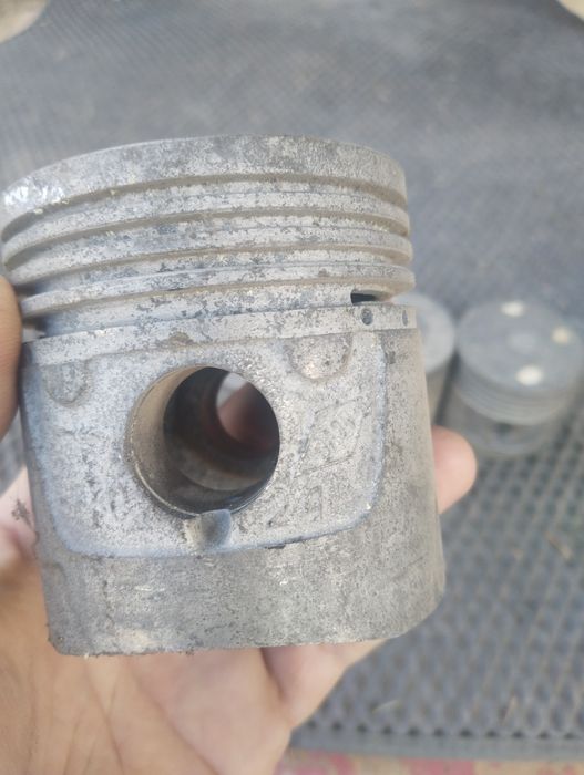 Поршни от москвича новые