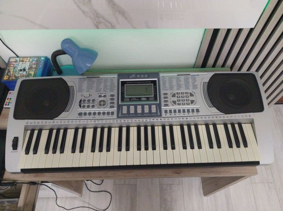 Orga electronică XIN YUN – 61 clape, boxe stereo, display LCD