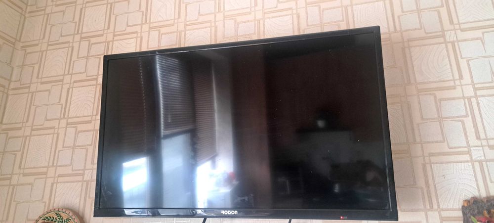 Телевизор сотилади роисон