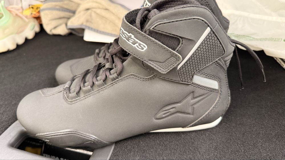 Ghete Alpinestar Sektor marimea 42 noi purtate o singura data