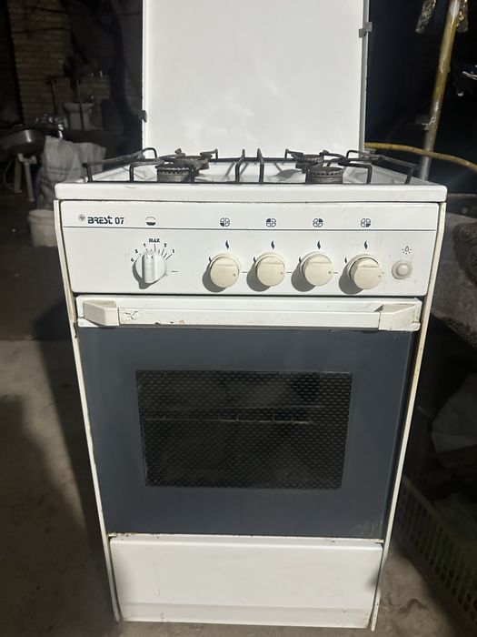 Gaz plita Brest в хорошем состоянии