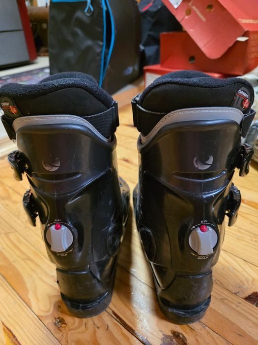 Дамски ски обувки Rosignol